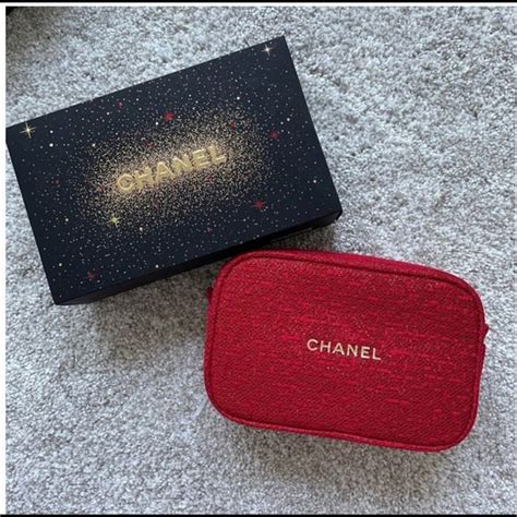 chanel beauty holiday pouch|chanel gift with purchase bag.